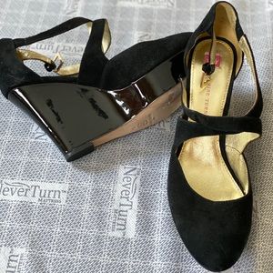 black suede wedge with paten leather heels